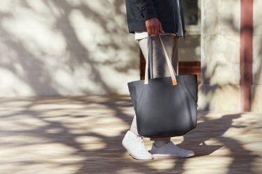 Logotrade Geschäftsgeschenke das Foto: Bellroy Market Tote