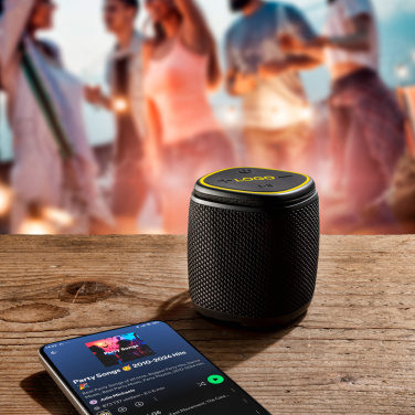 Logotrade Firmengeschenke das Foto: Bluetooth-Lautsprecher HERMON Schwarzwolf