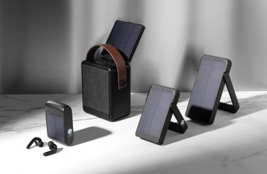 Logotrade corporate gift image of: Skywave RCS rplastic solar powerbank 5000 mAh 10W wireless