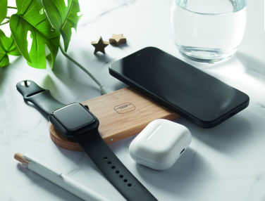 Logo trade business gift photo of: 3 in 1 15W wireless charger