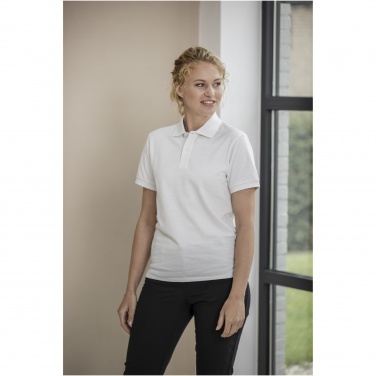 Logotrade reklaamkingituse foto: Emerald lühikeste varrukatega unisex Aware™ taaskasutatud polo