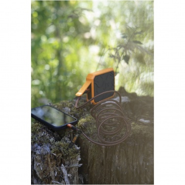 Logo trade reklaamkingitused foto: Xtorm XR201 Xtreme 10 000 mAh 20 W QC3.0 veekindel vastupidav akupank koos taskulambiga