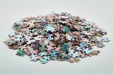 Logotrade meene foto: 500-osaline pusle karbis