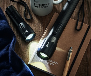 Logotrade ärikingi foto: Suur alumiiniumist LED-taskulamp