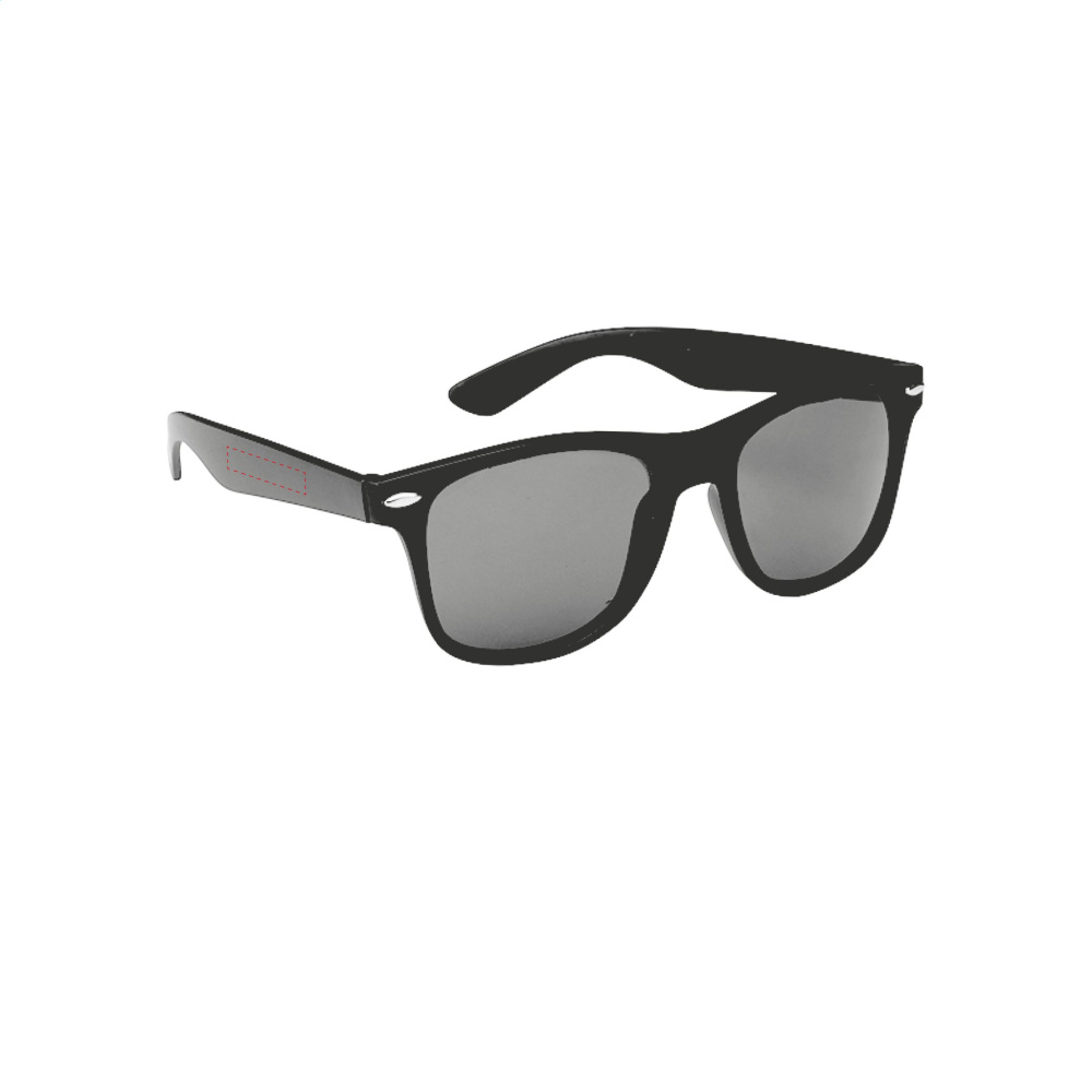 Logotrade meened pilt: Malibu Matt Black päikeseprillid