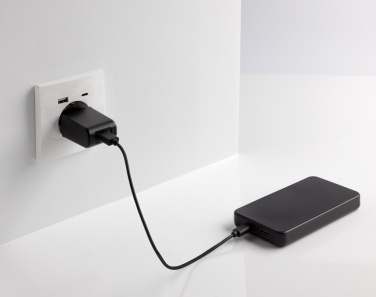 Logotrade ärikingid pilt: Boostcore RCS taaskasutatud plastist akupank 10 000 mAh USB C