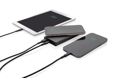 Logotrade mainoslahjat ja liikelahjat tuotekuva: Terra RCS 18W alumiininen 10000 mAh varavirtalähde 10W