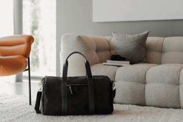 Logotrade mainostuotet kuva: VINGA Marlow RCS -weekend bag kierrätettyä polyesteriä