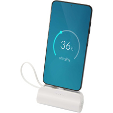 Alnair 5 000 mAh:n ja 10 W:n kierrätetystä muovista valmistettu Type-C-varavirtalähde, jossa sisäänrakennettu jalusta ja 2-in-1-kaapeli