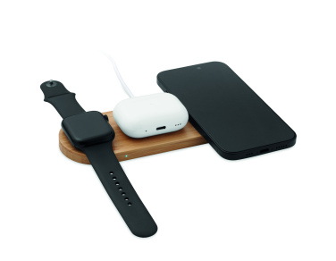 Логотрейд pекламные cувениры картинка: 3 in 1 15W wireless charger