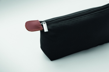 Лого трейд pекламные подарки фото: Cosmetic bag in 600D RPET