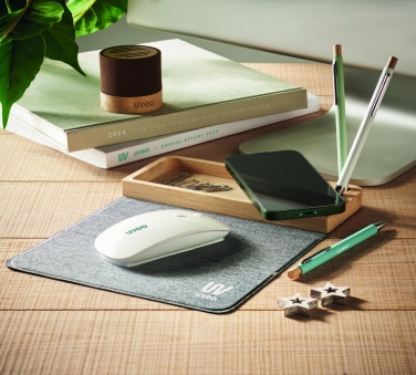 Logotrade reklamprodukter bild: Trådlös laddare i bambu 15W