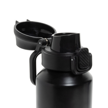 Logotrade profilprodukter bild: Via RCS Re-steel låsbar sportflaska 600ML