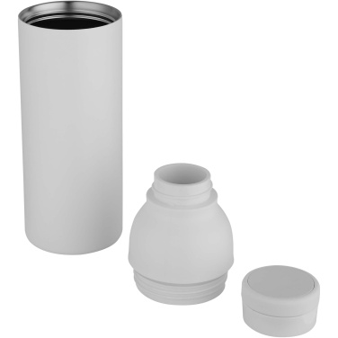 Logotrade kampanjprodukter bild: Illuminate 650 ml isolerad vattenflaska med dubbelvägg tillverkad av återvunnet RCS-rostfritt stål