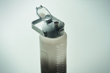 Logotrade profilprodukter bild: RPET vattenflaska 2000 ml